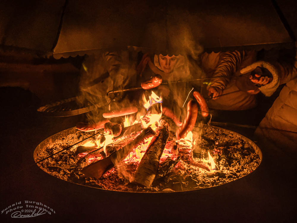 fire and saucages